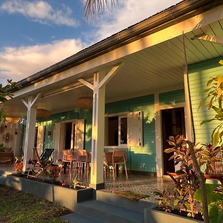 Jolie Creole- Villa Sur Le Lagon ลาซาลีน เลอแบ็ง ภายนอก รูปภาพ