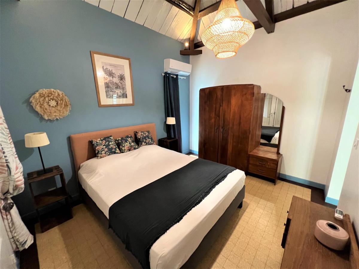 Jolie Creole- Villa Sur Le Lagon ลาซาลีน เลอแบ็ง ภายนอก รูปภาพ
