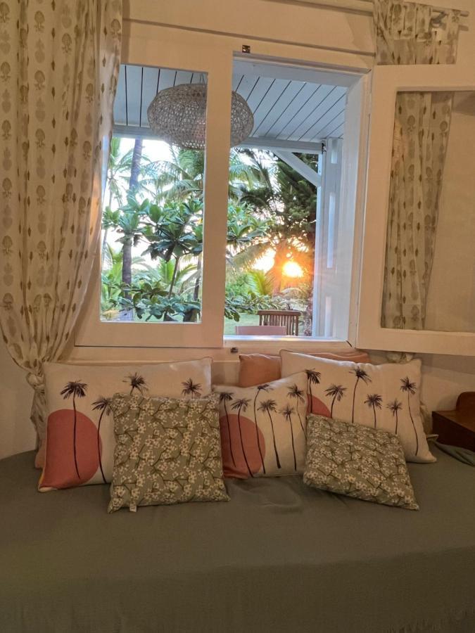 Jolie Creole- Villa Sur Le Lagon ลาซาลีน เลอแบ็ง ภายนอก รูปภาพ