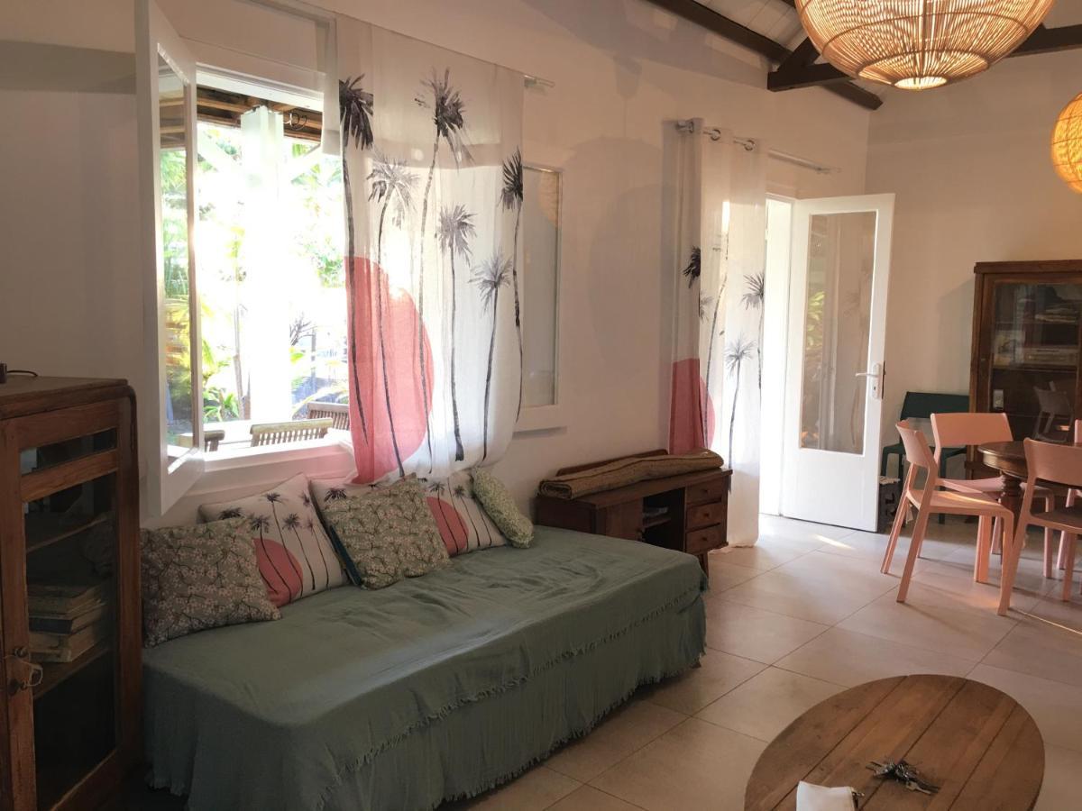 Jolie Creole- Villa Sur Le Lagon ลาซาลีน เลอแบ็ง ภายนอก รูปภาพ