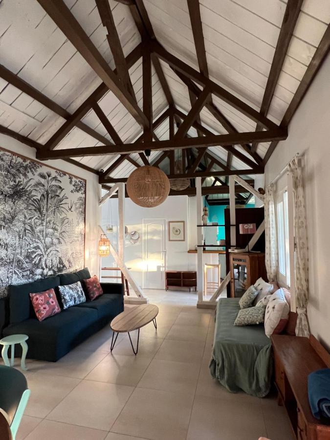 Jolie Creole- Villa Sur Le Lagon ลาซาลีน เลอแบ็ง ภายนอก รูปภาพ