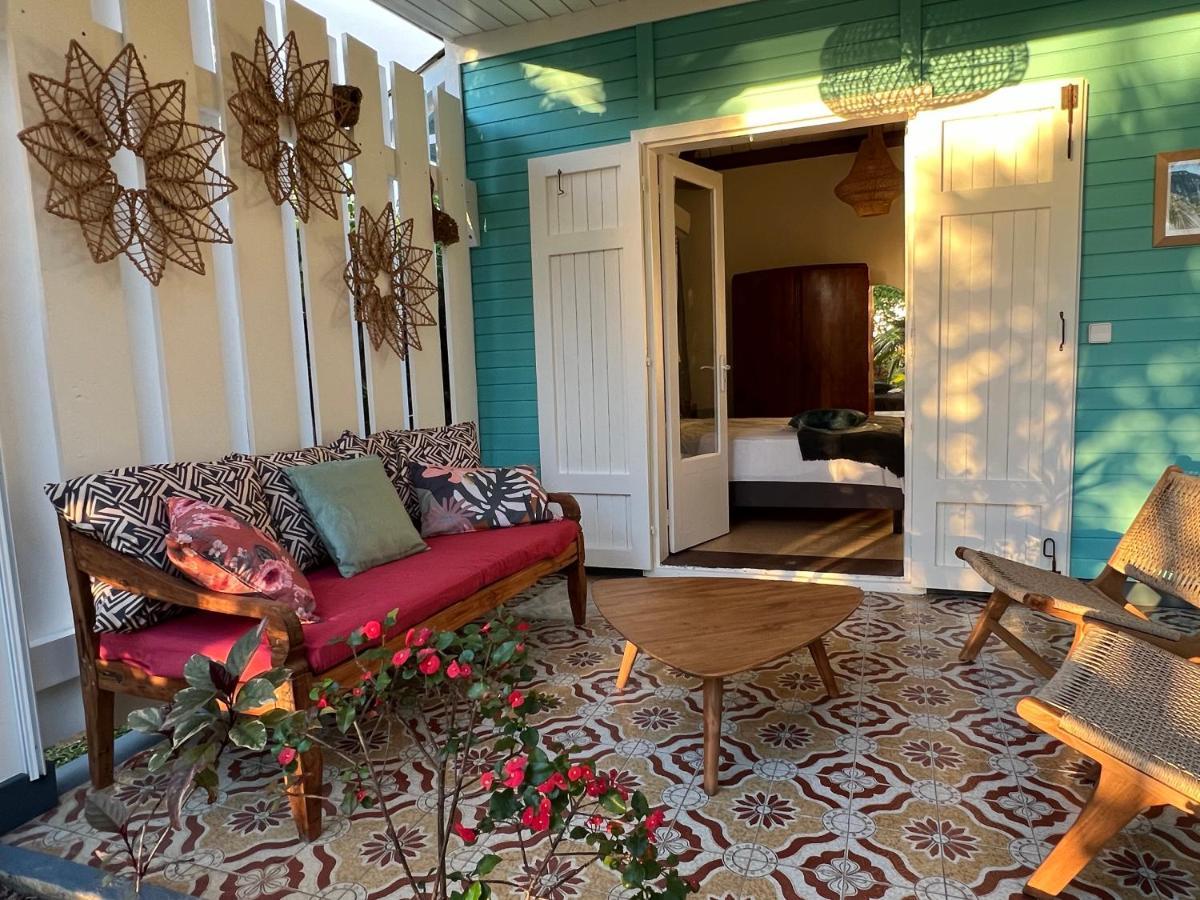 Jolie Creole- Villa Sur Le Lagon ลาซาลีน เลอแบ็ง ภายนอก รูปภาพ