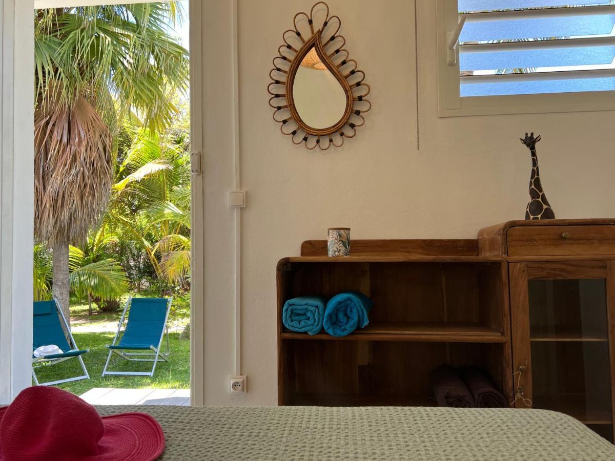 Jolie Creole- Villa Sur Le Lagon ลาซาลีน เลอแบ็ง ภายนอก รูปภาพ