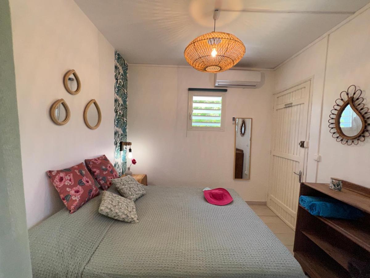 Jolie Creole- Villa Sur Le Lagon ลาซาลีน เลอแบ็ง ภายนอก รูปภาพ